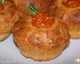 Томатные маффины с розмарином