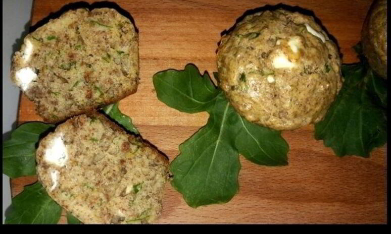 Рецепт закусочные маффины с руколой и фетой