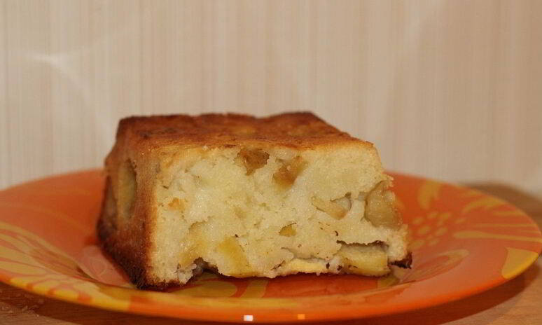 Рецепт манник на кефире с яблоками