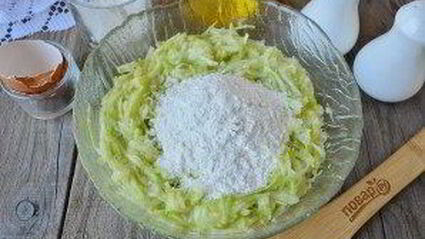 быстрые оладьи из кабачков