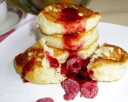 Дрожжевые оладушки на кефире