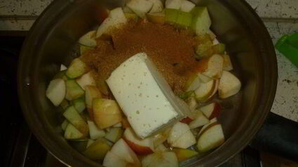 гречневые оладьи с коричными яблоками