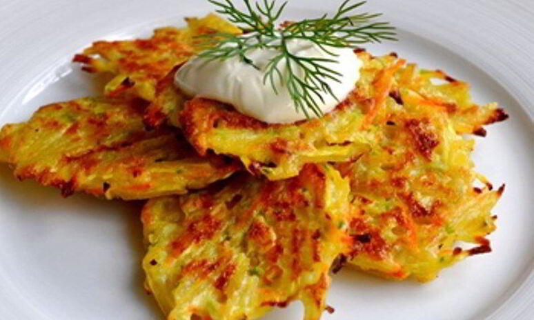 Рецепт картофельные оладьи лорики с грибами и яйцом