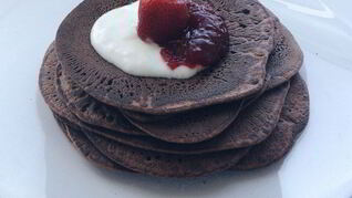 Кефирные оладушки с черемуховой мукой