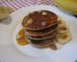Многозерновые оладьи с бананами