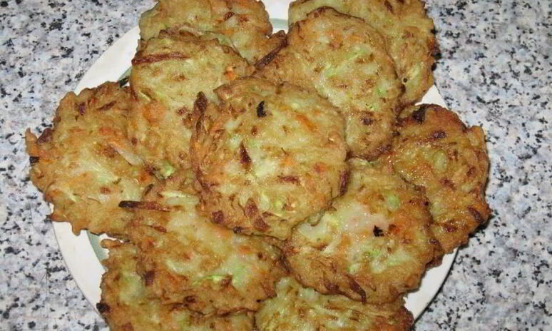 Рецепт оладьи из кабачков с манкой и картошкой на воде