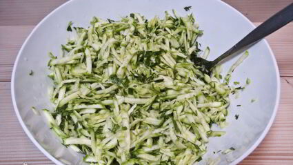 оладьи из кабачков с зеленью