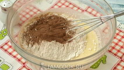 оладьи на кислом молоке с какао