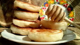 Оладьи на молоке с дрожжами