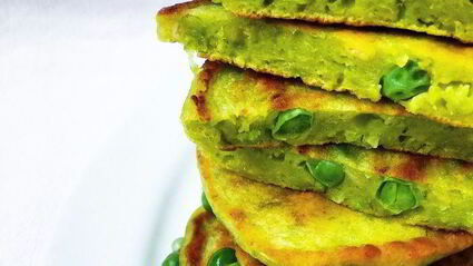 оладьи с зеленым горошком