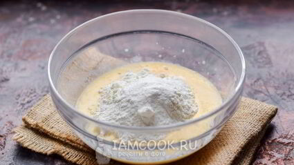 пышные оладьи на горячем кефире