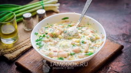 рубленные куриные оладьи с беконом и зеленью