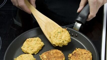 томатные оладьи