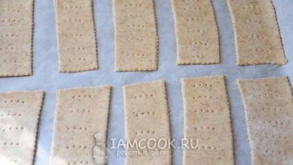 веганские цельнозерновые крекеры на оливковом масле