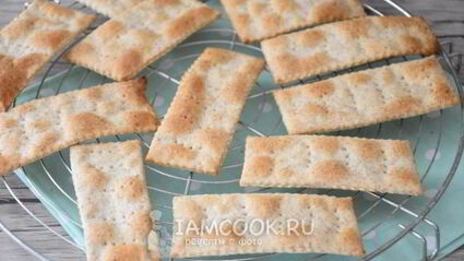 веганские цельнозерновые крекеры на оливковом масле