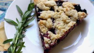 Черничный пирог с иссопом