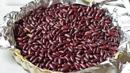 киш с зеленым горошком и шпинатом