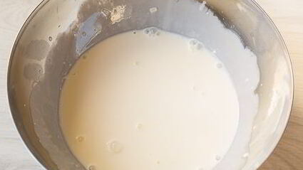 киш с зеленым горошком и шпинатом