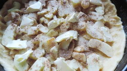ночной дрожжевой пирог с яблоками