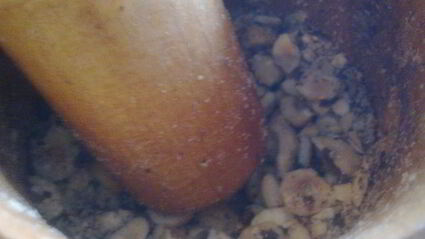 песочный пирог с фруктами и фундуком