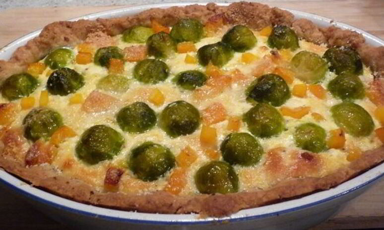 Рецепт пикантный киш с брюссельской капустой и рубленым мясом