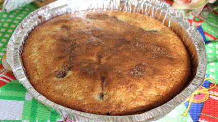 пирог из кукурузной муки со сливами