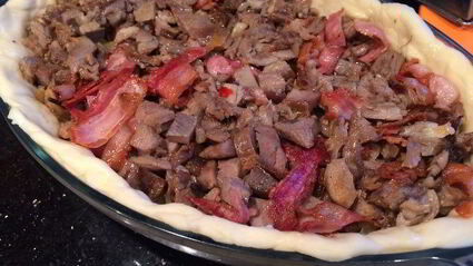 пирог с индейкой и клюквенным соусом