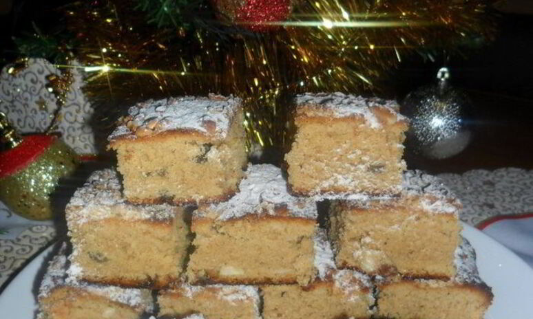 Рецепт пирог с изюмом и арахисом