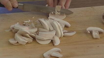 пирог с сыром и грибами