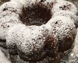 Пряничный пирог с вареньем