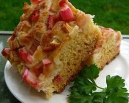 Сдобный пирог с ревенем