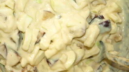 сливовый пирог с яблоками