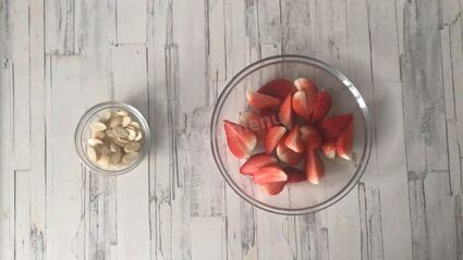 слоеный пирог с клубникой