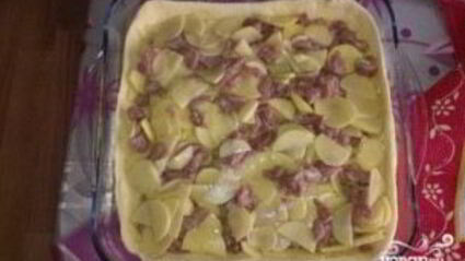 слоеный пирог со свининой и картошкой