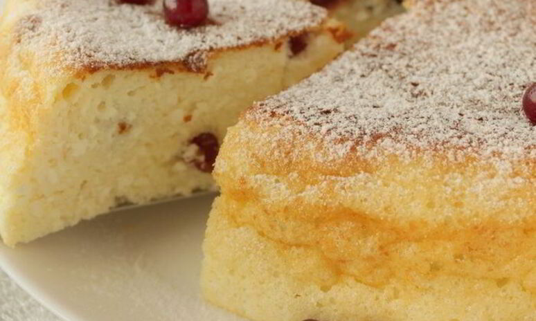 Рецепт творожный пирог с клюквой в мультиварке