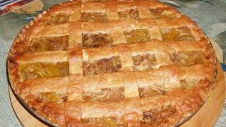 Тыквенно яблочный пирог на сметане с корицей