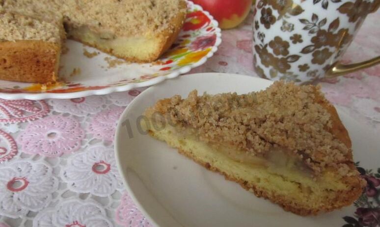 Рецепт яблочно-банановый пирог на сметане со штрейзелем