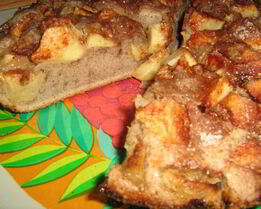 Яблочный пирог с корицей