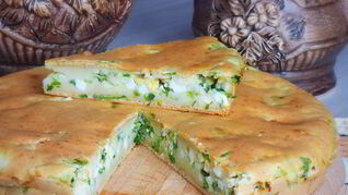 Заливной пирог с яйцом и зеленым луком
