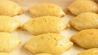 Быстрые пирожки в духовке