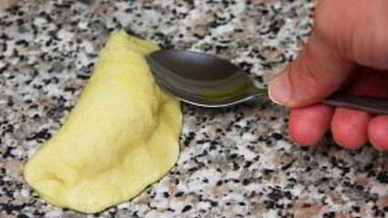 дрожжевые пирожки с творогом