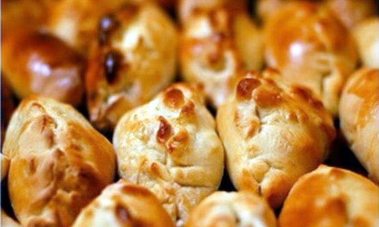 Рецепт дрожжевые пирожки с яблоками и бананом