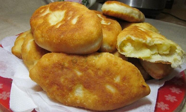Рецепт дрожжевые пирожки в хлебопечке с картошкой несладкие
