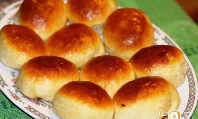 Рецепт печеные пирожки с жареной капустой и яйцом