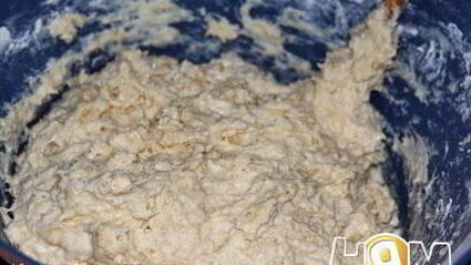 печеные пирожки с жареной капустой и яйцом