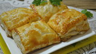 Пирожки с капустой из слоеного бездрожжевого теста