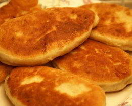 Пирожки с картофелем на сковороде