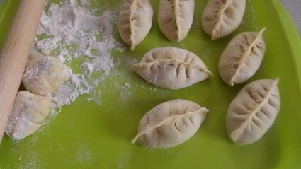 пирожки с мясом и рисом