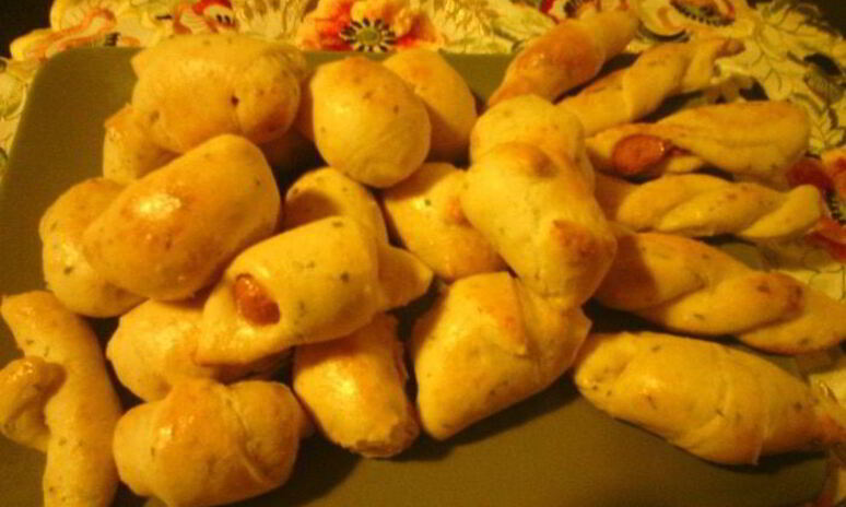 Рецепт пирожки с сосисками