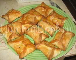 Пирожки с яблоками, орехами и курагой